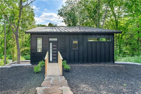 Photo of 20960 Lakeshore Drive, Springdale, AR 72764 (MLS # 1343806)