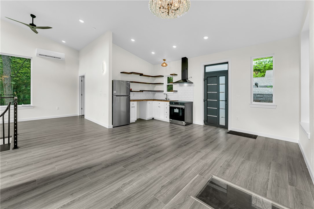 Blue Spgs Village - Residential