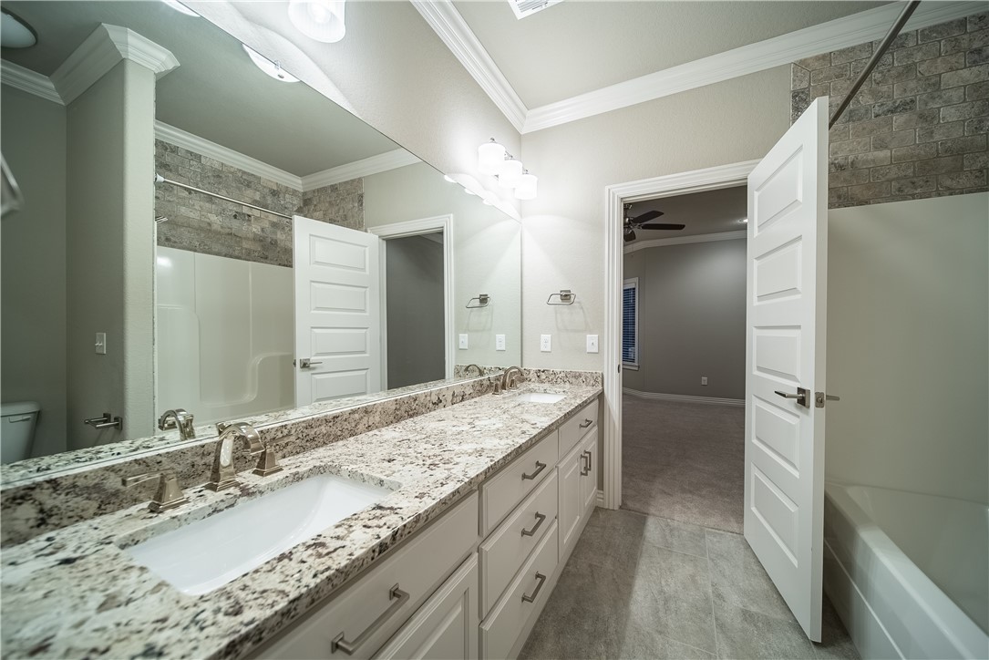 Oak Tree Centerton - Residential