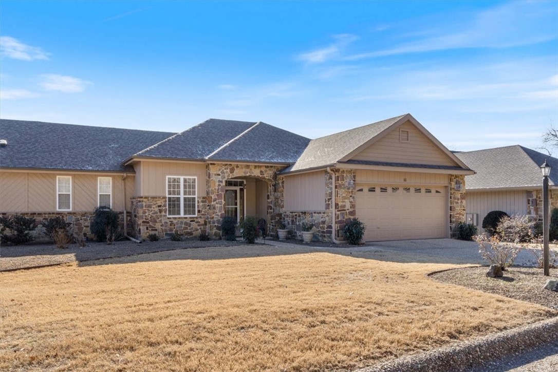 Tanyard Creek Courts Blk 1 Bvv - Residential