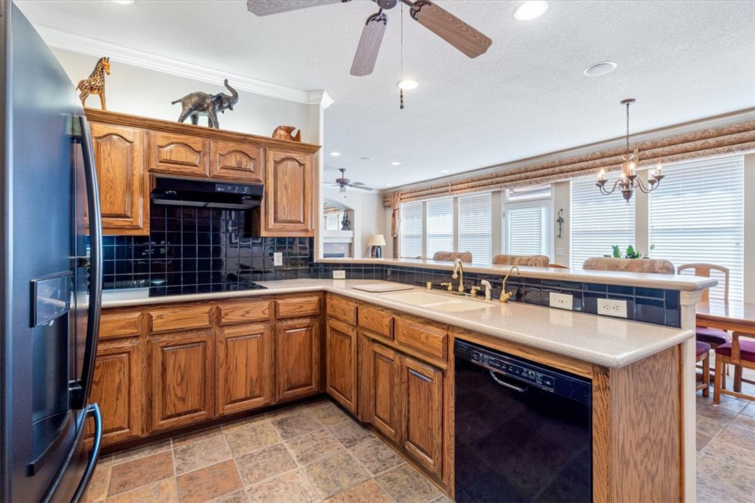 Tanyard Creek Courts Blk 1 Bvv - Residential