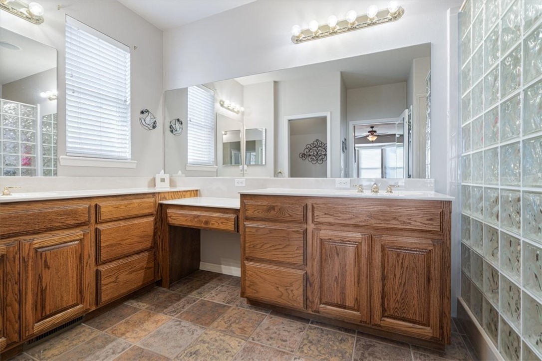 Tanyard Creek Courts Blk 1 Bvv - Residential