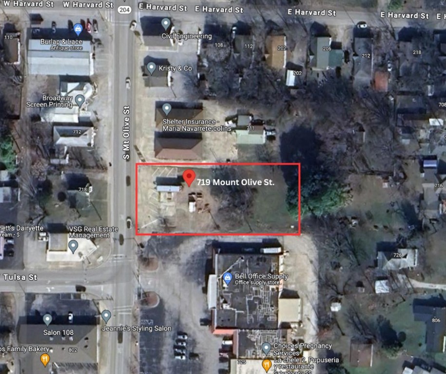 Prime commercial lot available! A great location for your business! Located on the main road that connects Highway 412 and Downtown Siloam Springs. This 0.61 acre lot is 0.4 miles to the lively downtown Siloam Springs and 0.5 miles to Hwy 412. All utilities are at the street. Enjoy high visibility and easy access in a rapidly growing area. Don't miss this chance to invest in a prime location.
Includes parcels- 03-02217-000 & 03-02219-000
