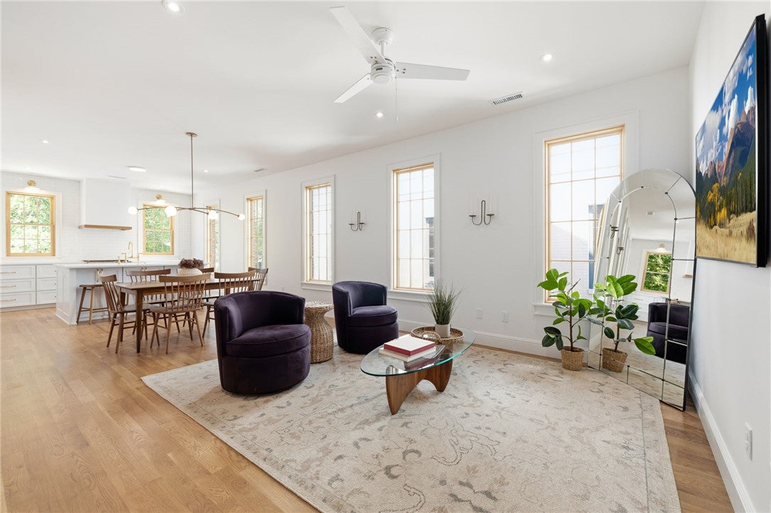 351 SE 4th Street