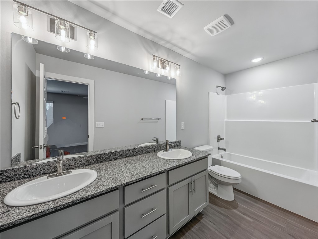 Woodward Park Ph I Highfill - Residential Lease