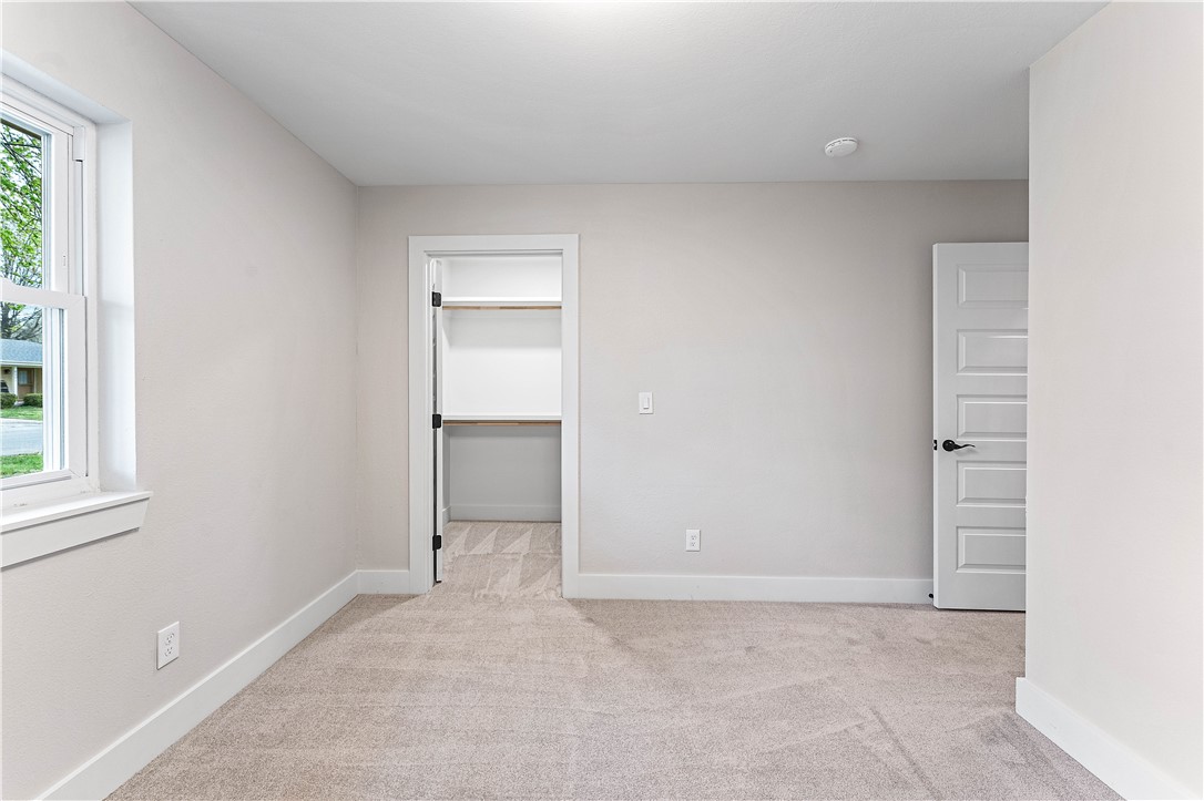 Southern Meadows 1st Add Bentonville - Residential