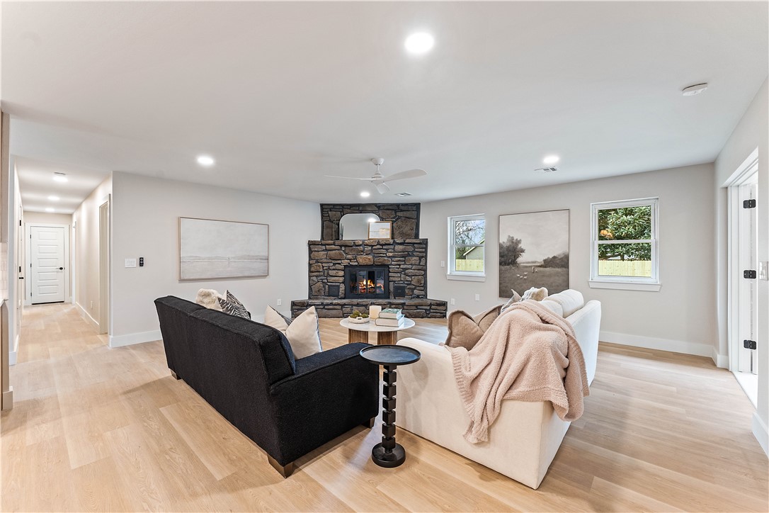 Southern Meadows 1st Add Bentonville - Residential