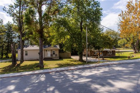 Photo of 121 & 129 Main Street, West Fork, AR 72774 (MLS # 1325891)
