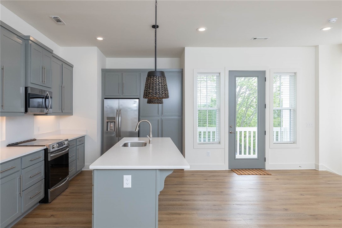 Hill Ave Twnhms Hpr - Residential