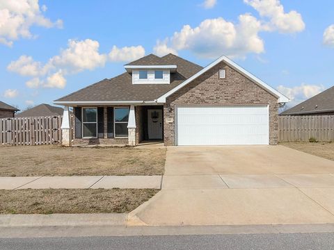 Photo of 2402 England Lane, Pea Ridge, AR 72751 (MLS # 1334814)