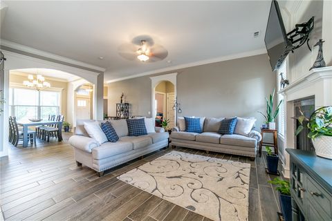 Photo of 1653 S Laurel Landing, Fayetteville, AR 72701 (MLS # 1312571)