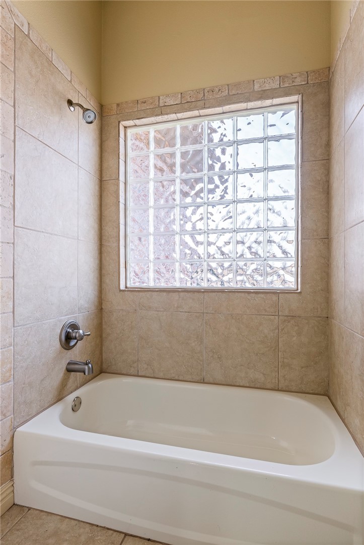 Peaks Ph Ii, The Rogers - Residential Lease