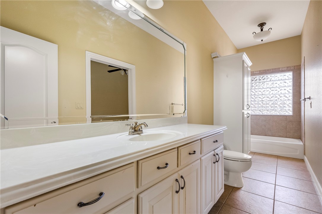 Peaks Ph Ii, The Rogers - Residential Lease