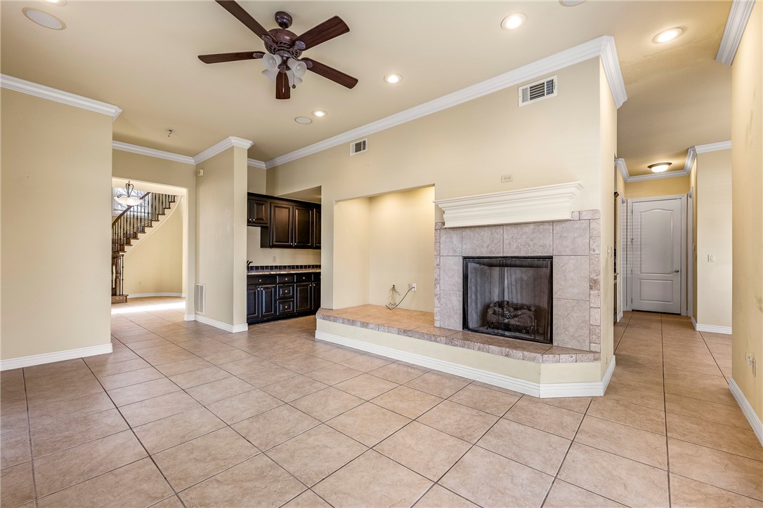 Peaks Ph Ii, The Rogers - Residential Lease