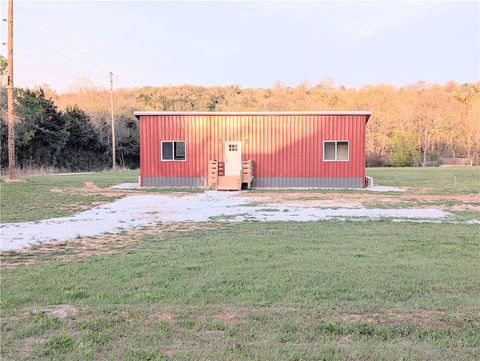Photo of 7304 E Old Ritchie Road, Lead Hill, AR 72644 (MLS # 1342215)