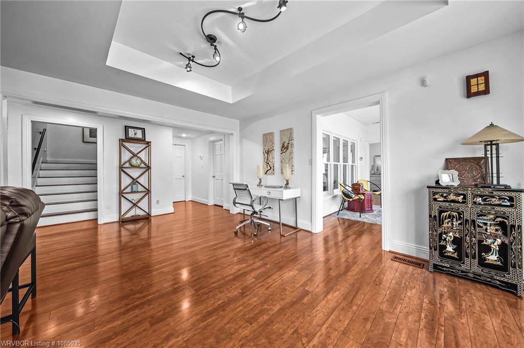 Hardscrabble Way - Residential