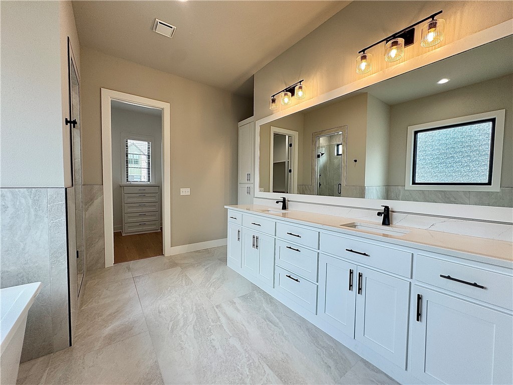 Aurora Heartbeat - Residential