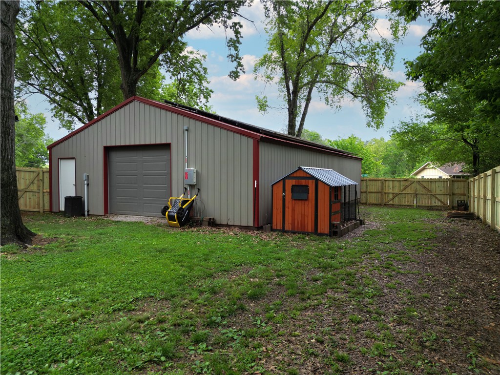 Summit Heights Rogers - Residential