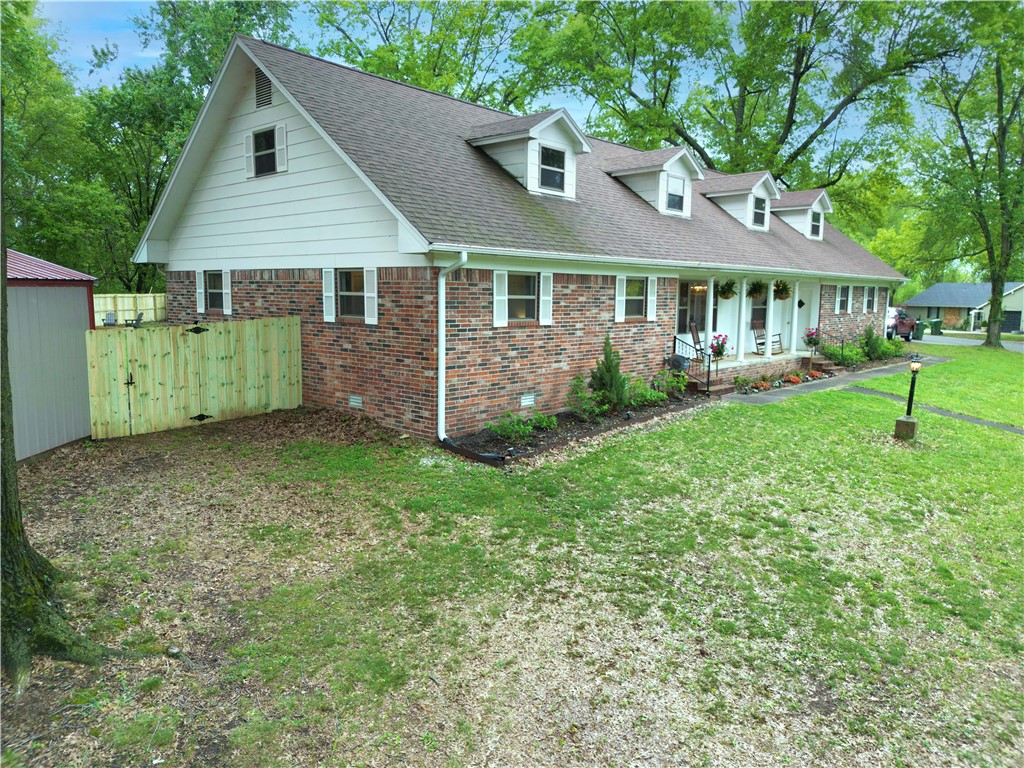 Summit Heights Rogers - Residential