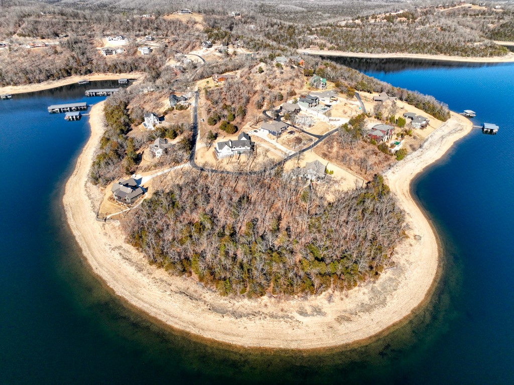 Del Lago Estates - Residential