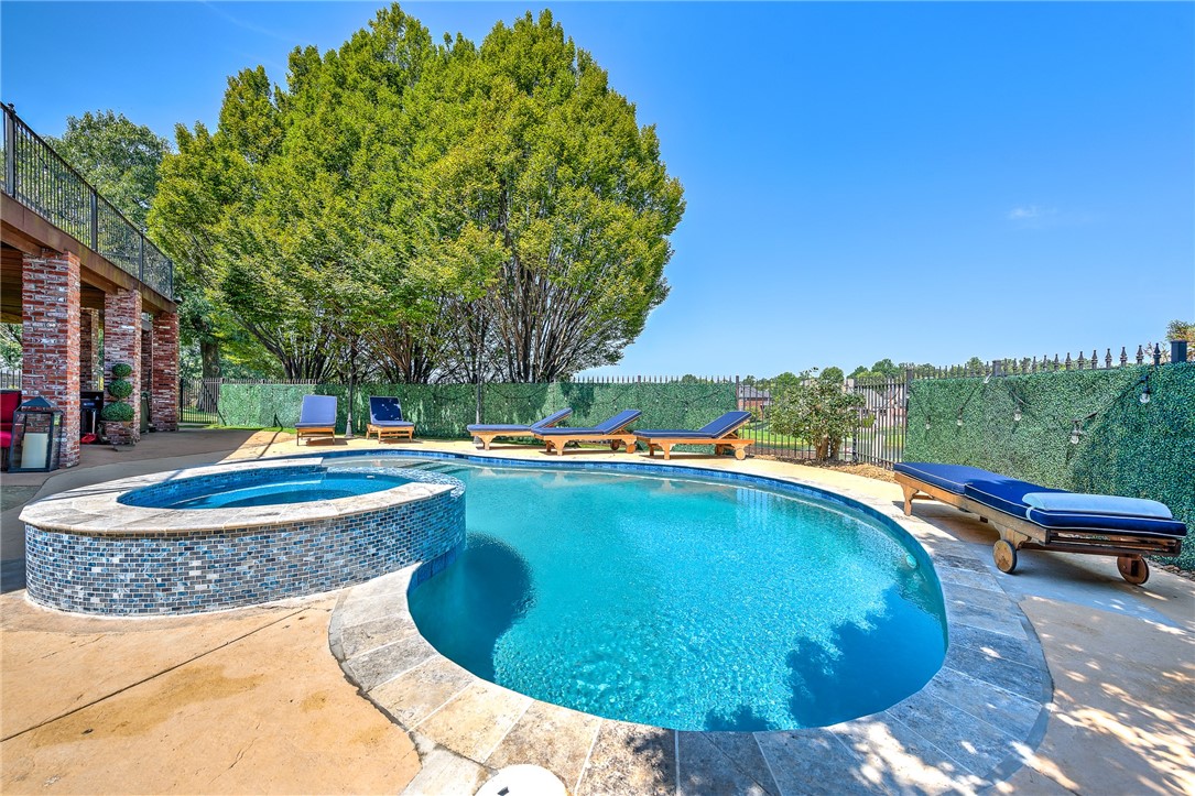 Shadow Valley Ph V Rogers - Residential