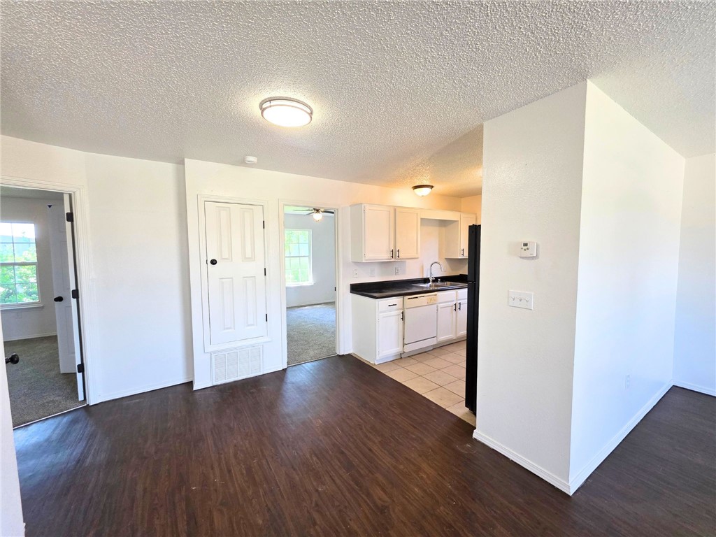 Carriage Square Sub Bentonville - Residential Lease