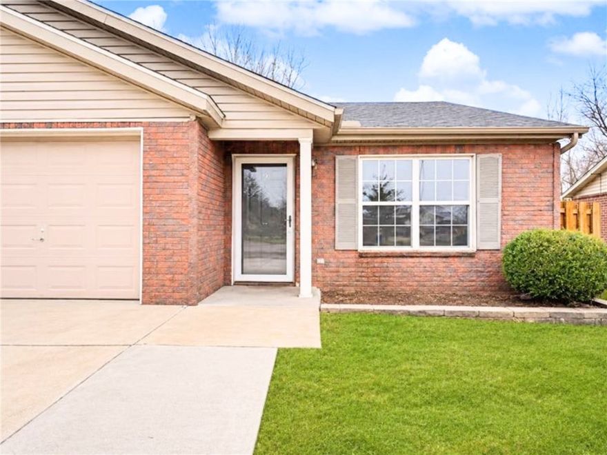 Welcome to this well-maintained duplex in a prime Bentonville location! Offering 2 bedrooms, 1.5 bathrooms, single level, and approximately 935 sq ft of comfortable living space, this home combines convenience, functionality, and lifestyle. Located just 10 minutes from the new Walmart HQ Campus and Walmart Market, this home offers unbeatable convenience in the heart of Bentonville. Enjoy easy access to trails, dining, shopping, and everyday essentials, so close you can practically walk to work. Just minutes from world-class mountain bike trails, Crystal Bridges Museum of American Art, top-rated schools, shopping, dining, and Bentonville’s thriving downtown scene, you’ll love being close to everything Northwest Arkansas has to offer. The functional layout provides easy everyday living with comfortable living spaces and low-maintenance living. This is the kind of home you truly need to see in person to appreciate.  Book your showing today!