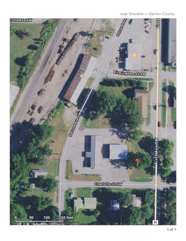 Main image without alt text