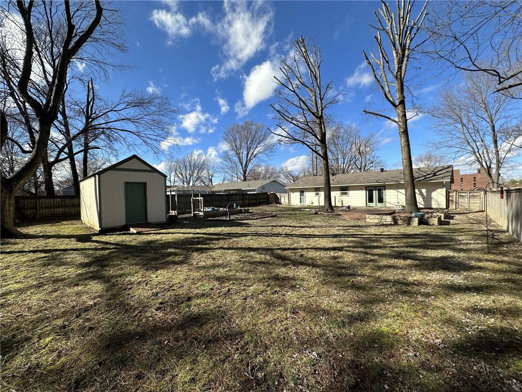 Grant's Garden-Bentonville - Residential Lease