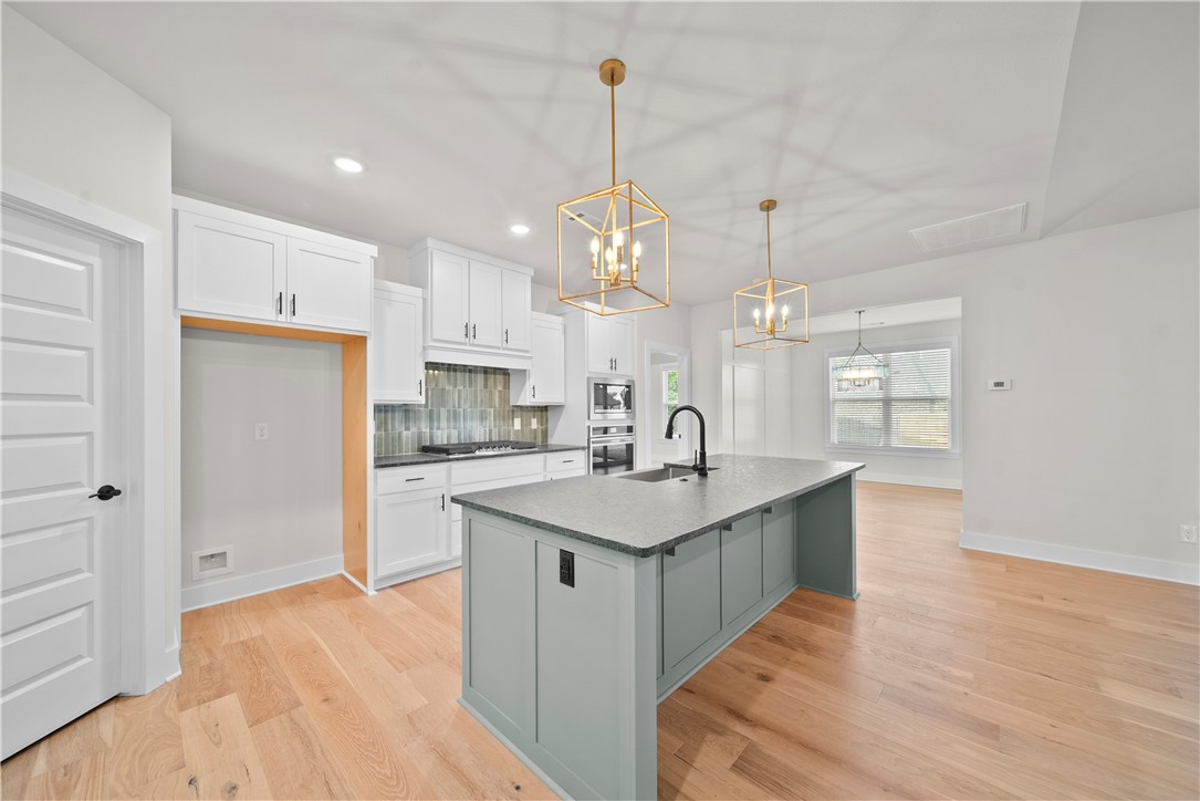 MAPLE ESTATES PH III-CENTERTON - Residential