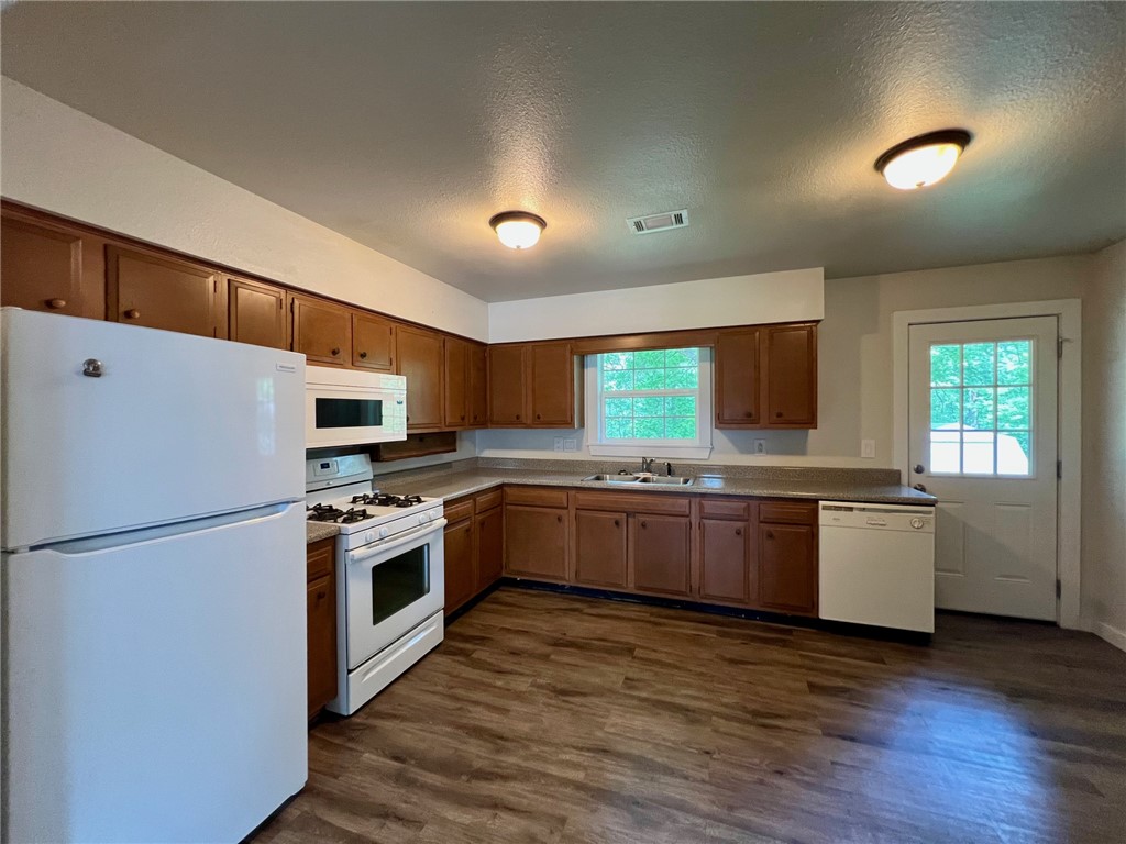 Harris Add Gravette - Residential Lease