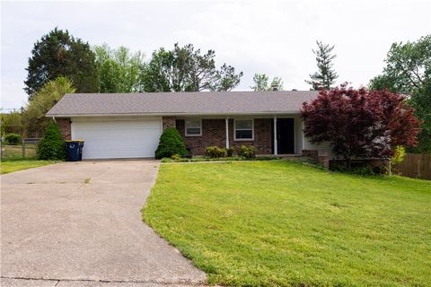 Photo of 804 Oriole, Harrison, AR 72601 (MLS # 1343492)