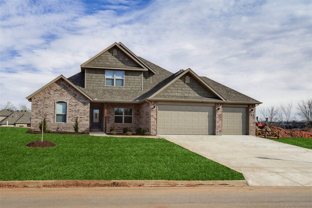 Anderson Custom Homes, LLC is building a beautiful 4 bed, 3 bath 2 story home in a great location! Open floor plan with vaulted ceiling in the living room, wood floors and a bonus room upstairs! The patio is great for entertaining. It has a fireplace and is wired for sound. Pictures are not of actual home, but similar plan and finishes.