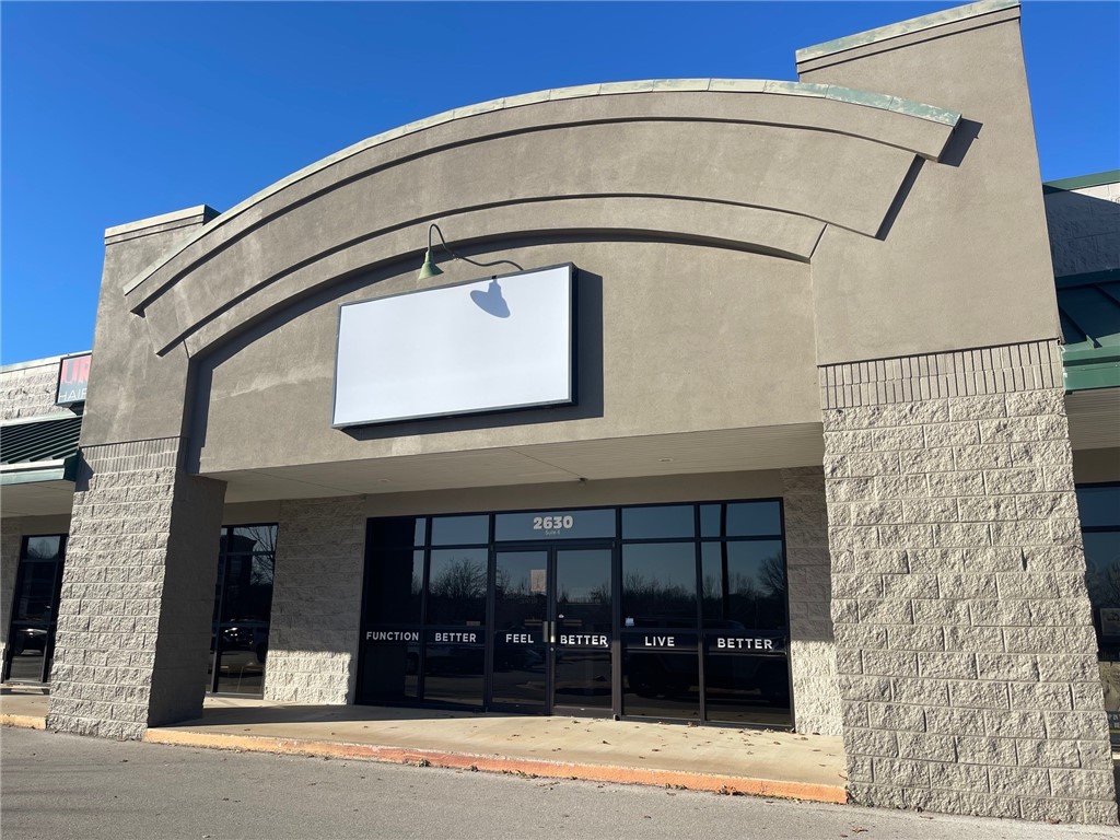 Fayetteville Outlots - Commercial Lease