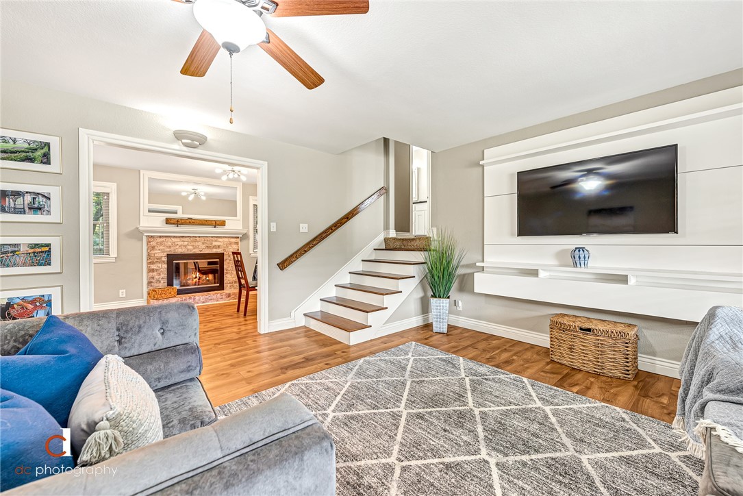 Downtown Bentonville! Ideal location just blocks from the Bentonville Square, Crystal Bridges Museum, Wal-Mart Home Office, Compton Gardens and multiple schools, plus hiking and biking trails less than two blocks away. This 3 bed / 2 bath home offers a modernized, updated interior with a bonus room that is perfect for a home office or exercise room. Enjoy gorgeous black leathered granite countertops, bright shaker cabinetry and lovely hardwood-engineered flooring. Dine with friends next to the cozy gas fireplace in the eat-in galley kitchen or host a family gathering in the large fenced-in backyard with beautiful mature trees, flagstone patio area and small basketball court. Take advantage of living in this fabulous location in the heart of downtown Bentonville or possibly turn it into a vacation rental investment property with tons of opportunity. You wonāt find a better value property in the downtown Bentonville area. Donāt miss your chance, request a tour today.