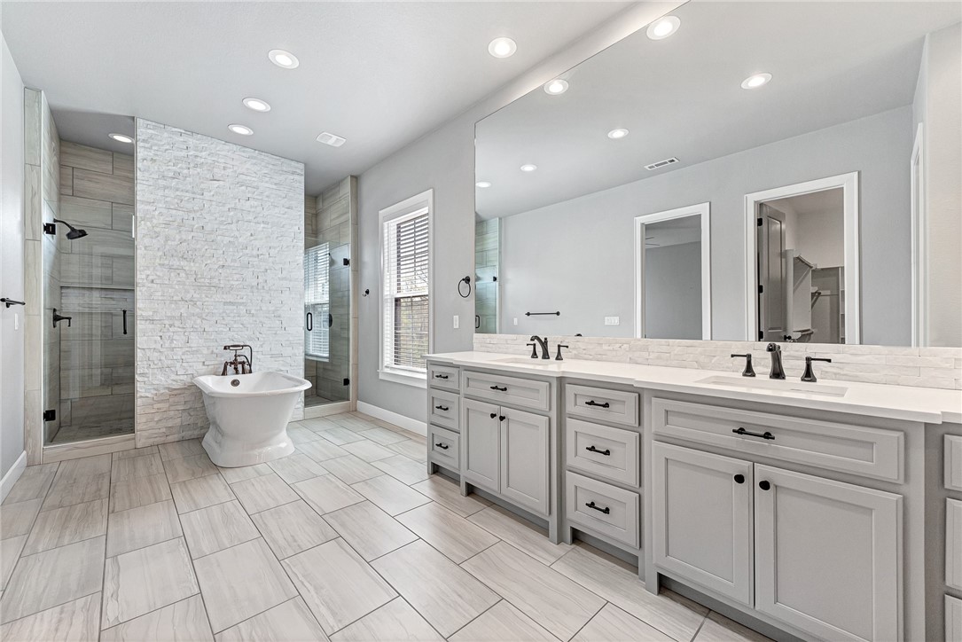 AMBER RIDGE NORTH AT WOODS CREEK SUB - Residential