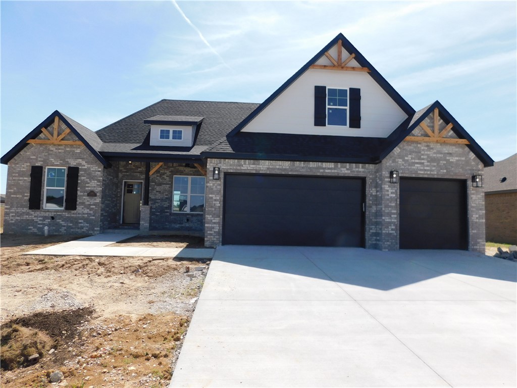 Beautiful new 5 bedroom, 3 bath, 3 care garage home in the South Pointe Subdivision. 2535 sq ft including large upstairs bedroom that could be used as a bonus room. Open floor plan with an equally inviting, spacious covered back porch. Located in the Har-Ber High School district with easy access to I-49. Don't miss it!