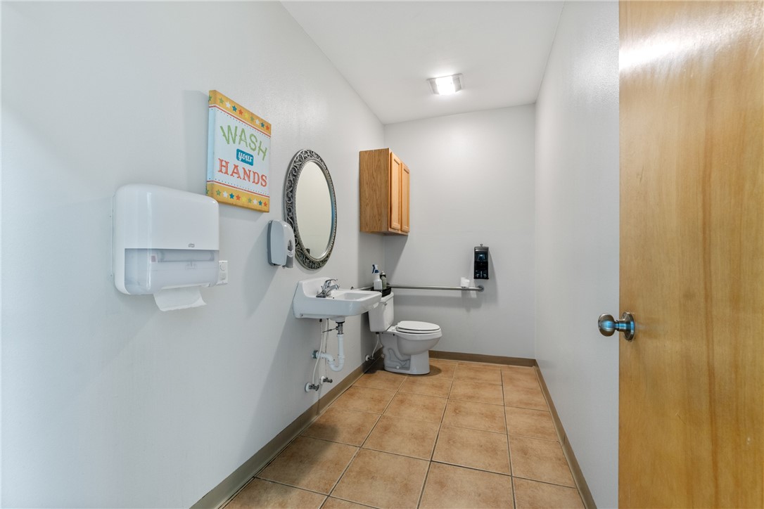 VILLAGE SQUARE-GENTRY - Commercial Lease