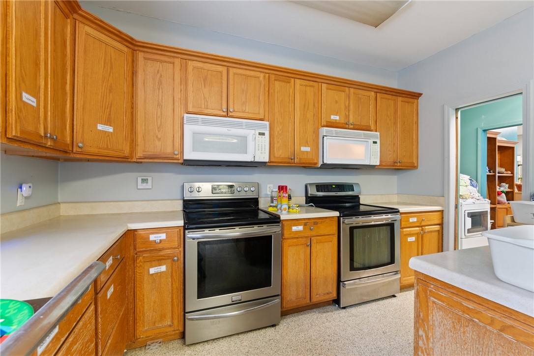 VILLAGE SQUARE-GENTRY - Commercial Lease
