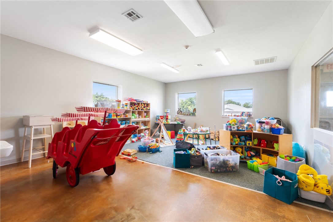 VILLAGE SQUARE-GENTRY - Commercial Lease