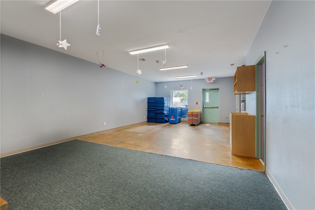 VILLAGE SQUARE-GENTRY - Commercial Lease