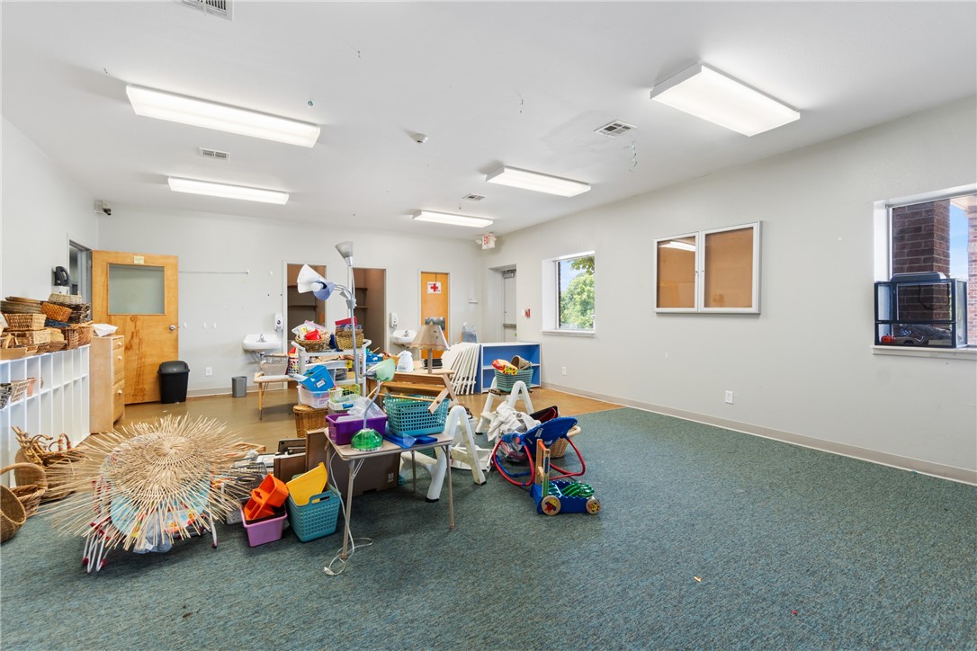 VILLAGE SQUARE-GENTRY - Commercial Lease
