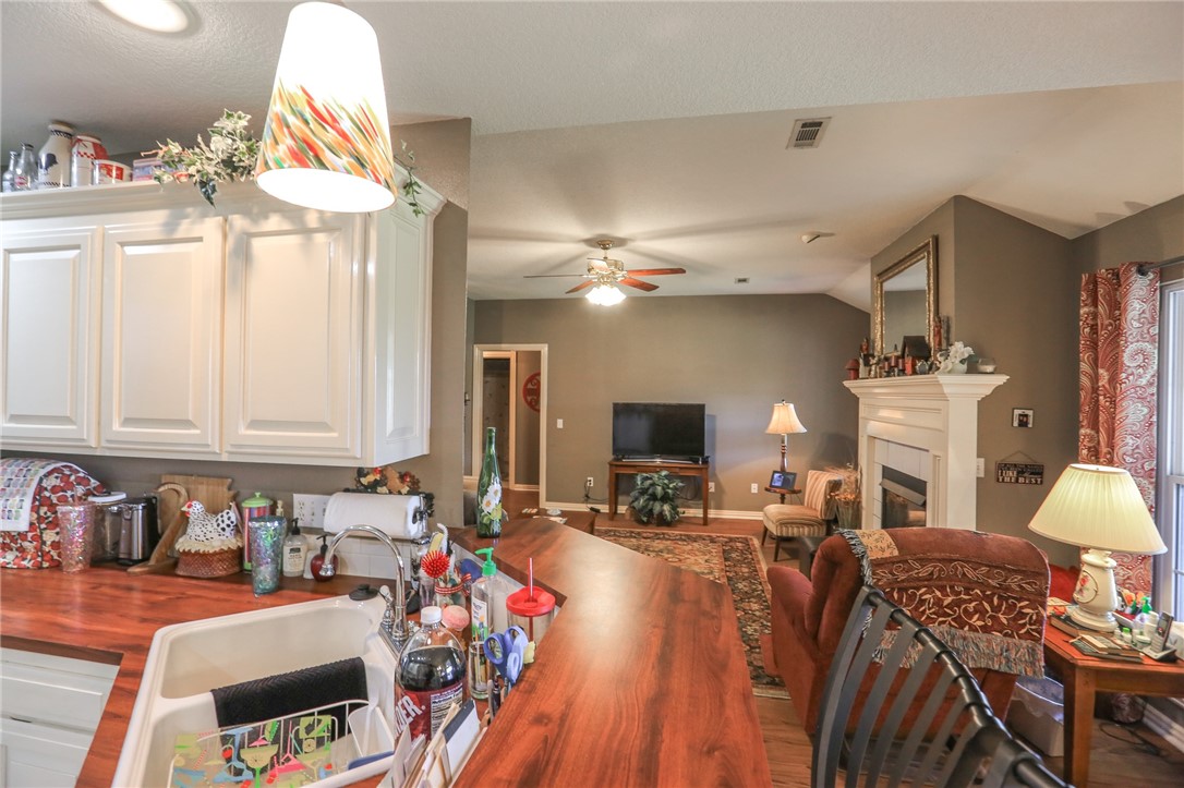 Weston Hills Sub Ph I Cave Spgs - Residential