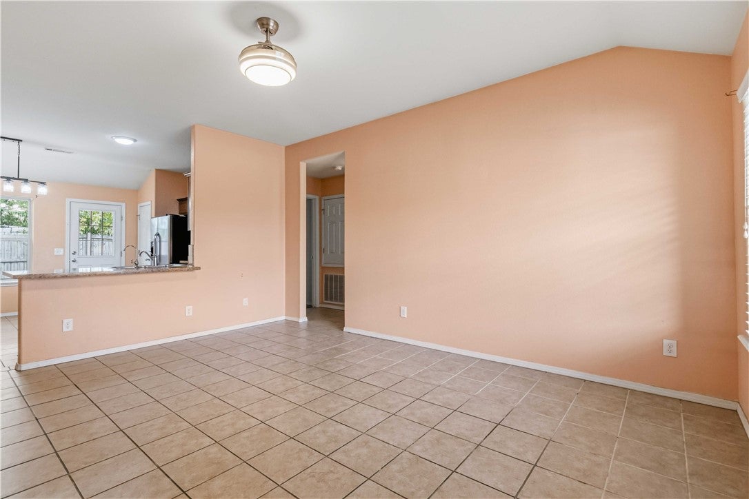 1562 Sango Street