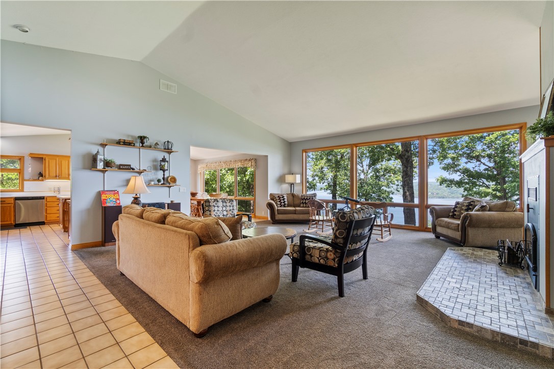 Point Mirage - Residential