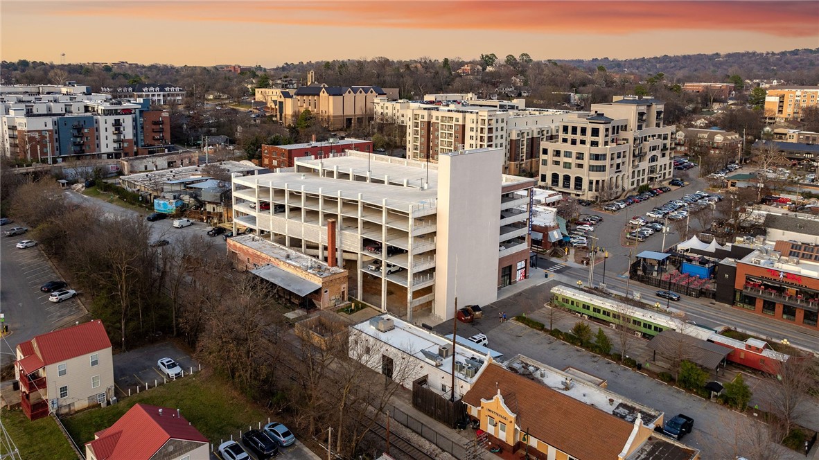 Downtown - Commercial Lease