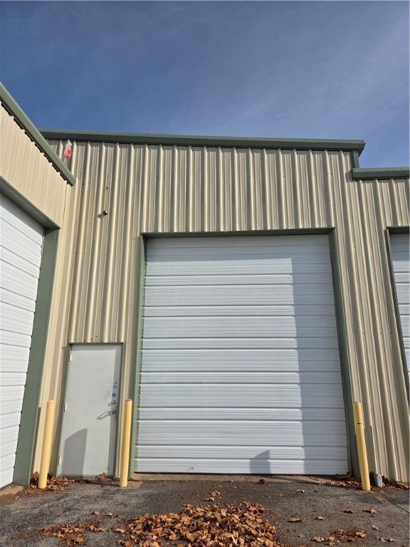 Kc Sub Ph I - Commercial Lease