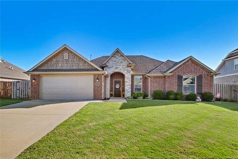 Photo of 4333 W Anthem Drive, Fayetteville, AR 72704 (MLS # 1326359)