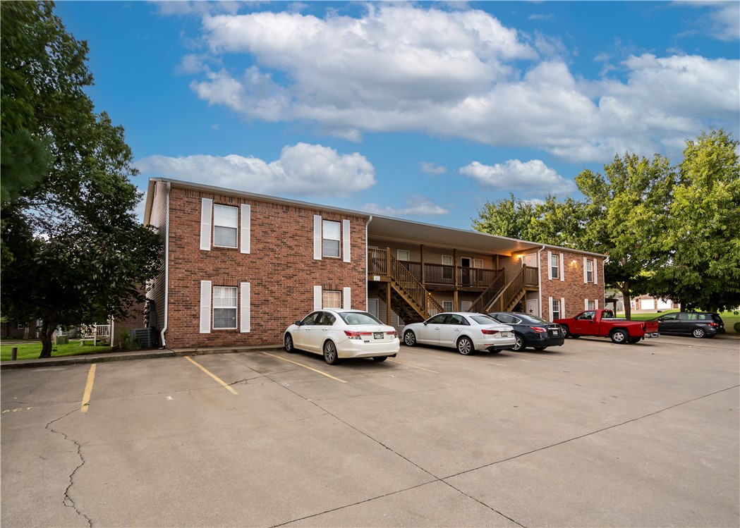 Rock On Razorback Condos Hpr - Residential Income