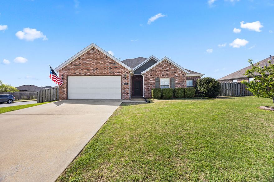 Welcome to this bright and inviting 4-bedroom, 2-bath home located on one of the larger corner lots in the desirable Tamarron subdivision in Centerton. This home offers a spacious and open floor plan filled with natural light, creating a warm and welcoming feel from the moment you walk in.
The kitchen features granite countertops, ample workspace, and flows seamlessly into the main living area. The primary suite is generously sized and includes two walk-in closets. Upstairs, the fourth bedroom offers great flexibility and can easily function as a bonus room, playroom, or home gym depending on your needs.
Step outside and enjoy the added bonus of a beautifully usable yard featuring an Arkansas Black apple tree, a Gala apple tree, and a Georgia peach tree. The larger corner lot provides extra space to relax, garden, or entertain. With new interior paint and a thoughtful layout throughout, this home is move-in ready!